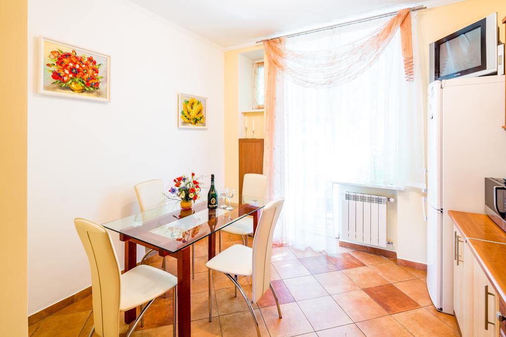 Apartment On Arkhipenka With Panorama View Lviv Exteriör bild