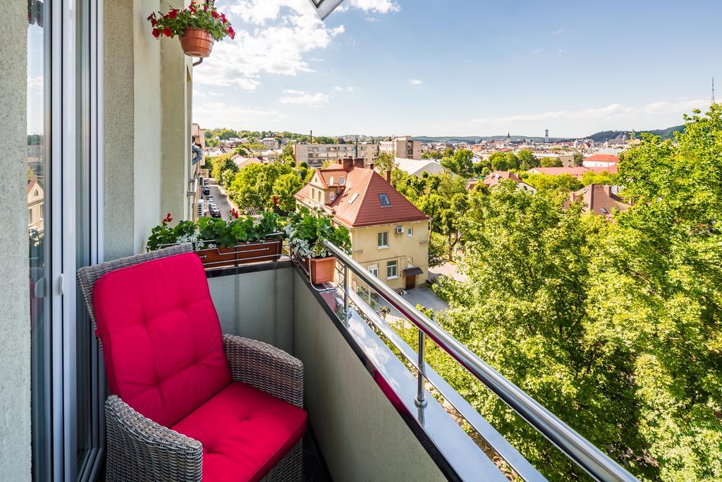 Apartment On Arkhipenka With Panorama View Lviv Exteriör bild
